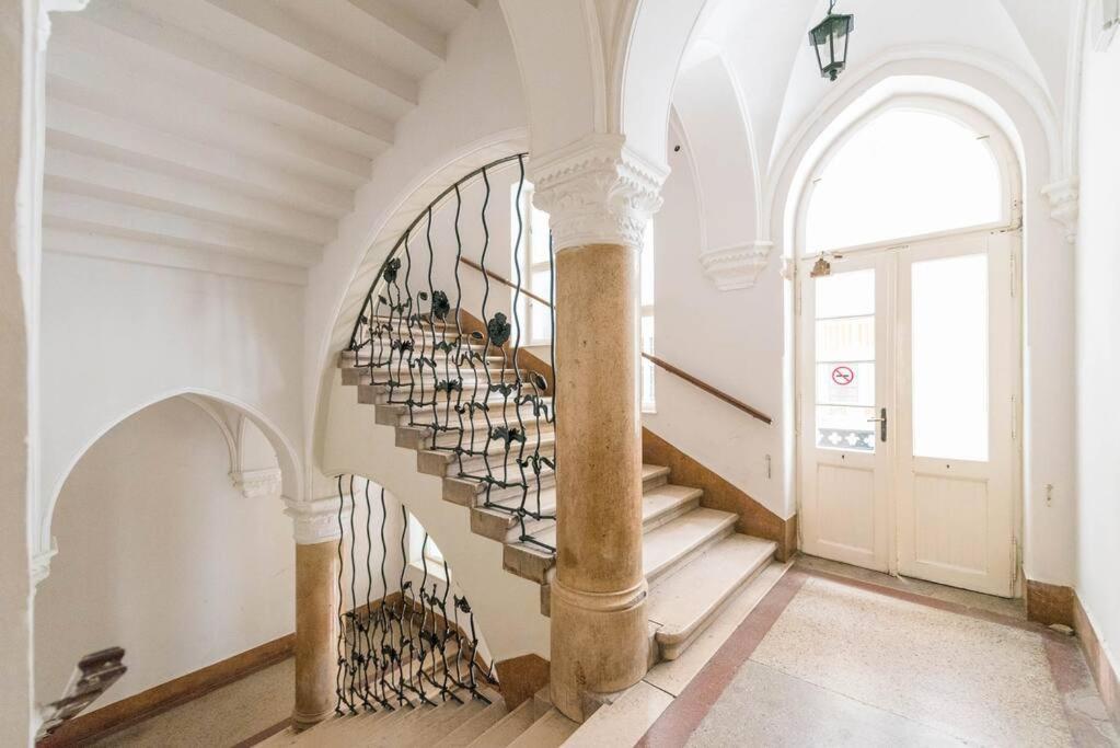 Venus Apartments - The Actor'S Den Budapeszt Zewnętrze zdjęcie